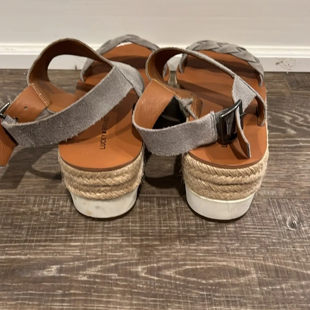 Lucky Brand Women's Gray Sandals